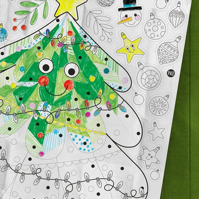 Coloriage et bricolage géant du sapin de Noël et ses décorations créé par PiCO Tatouages temporaires. Dessins créés et imprimés au Québec. Un sapin et de belles décorations à colorier et à découper. / Giant Christmas tree coloring poster and decorations created by PiCO Temporary Tattoos. Designs created and printed in Canada. A tree and beautiful decorations to color and cut out.