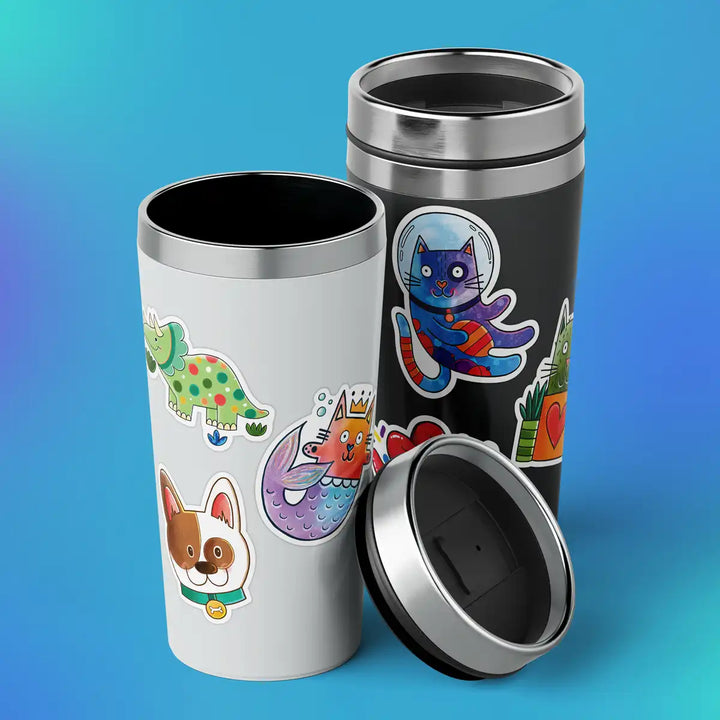 Autocollant vinyle chat astronaute dans l'espace, étoiles et planètes, pour enfants 
Space astronaut cat vinyl sticker with stars and planets, for kids
