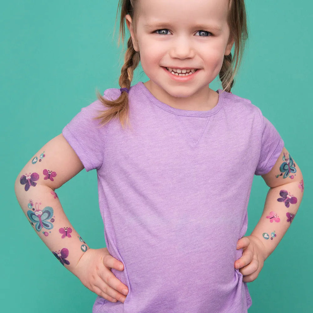 PiCO Tatoo, tatouages temporaires, fillette et papillons.